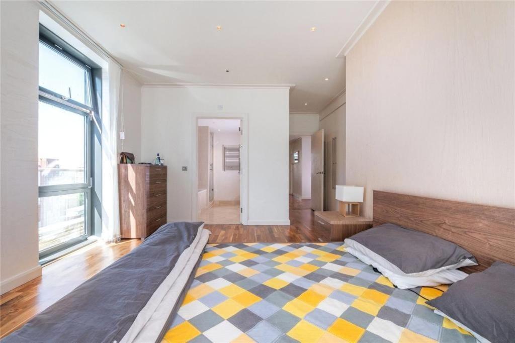 Penthouse Canary Wharf - Free Wifi London Bagian luar foto